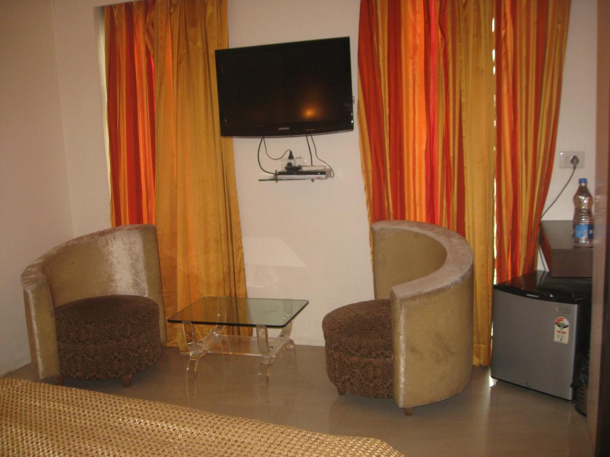 Hotel D'Grand Барейли Екстериор снимка