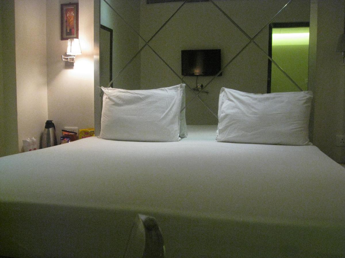 Hotel D'Grand Барейли Екстериор снимка