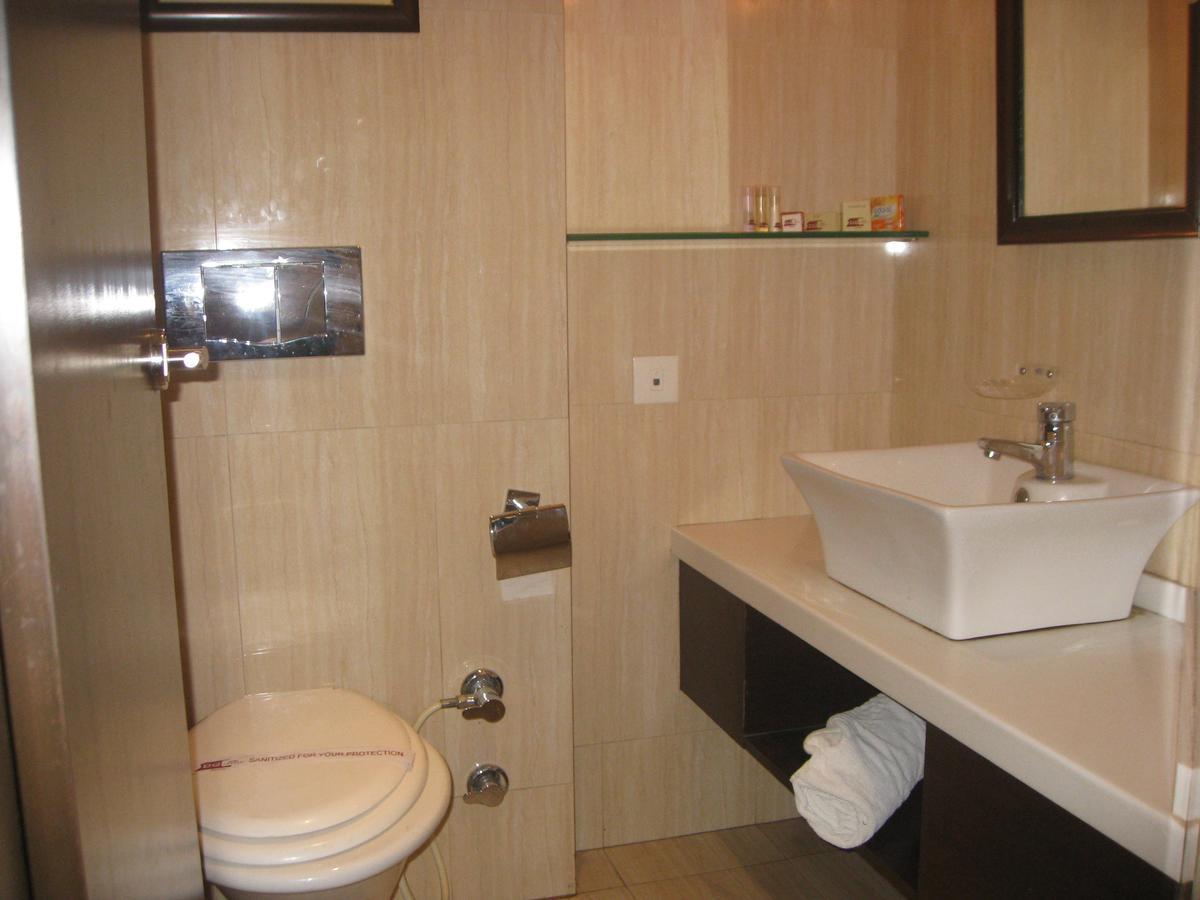 Hotel D'Grand Барейли Екстериор снимка